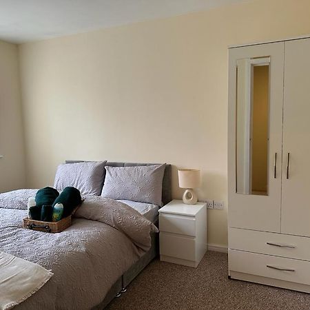 Rooms 7 Minutes From Etihad Manchester Esterno foto